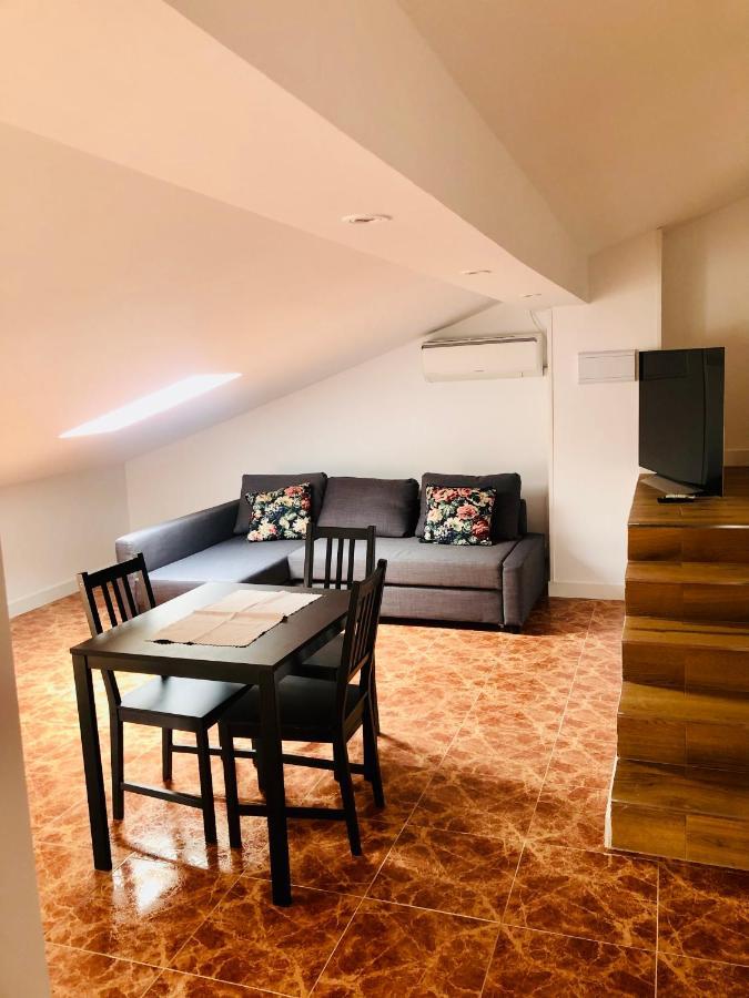Apartamento Turistico Atico La Taberna 아레나스 데 산 페드로 외부 사진